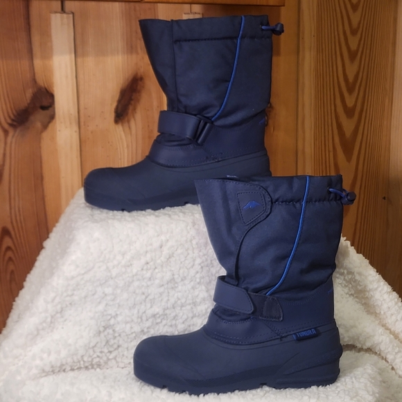 Tundra Quebec women's size 6, waterproof, made for Canadian winters, blue - Picture 3 of 10